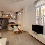 Loft Arenas شقة *